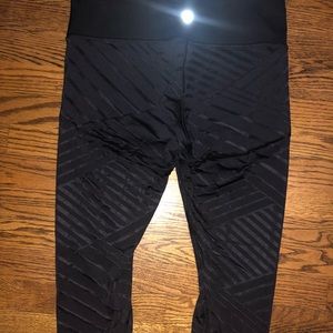 Lululemon Hot Like Agni crops